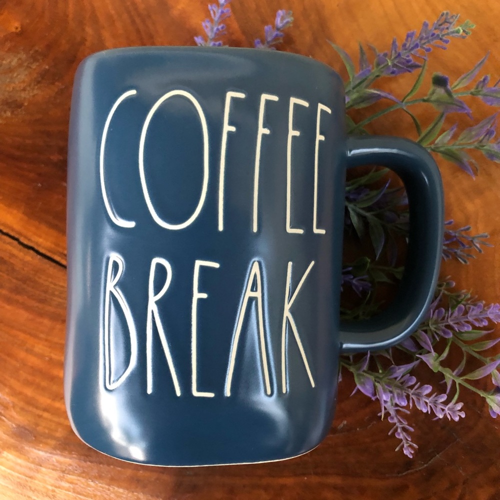 Rae Dunn “COFFEE BREAK” mug